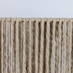 Lámpara De Mesa, Pantalla De Yute Con Base De Madera Con Esferas - Imagen 4